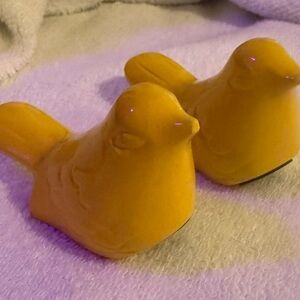 VIBHSA 2 Handcrafted Bird Figurines Yellow Bird Sculpture Health & Happiness